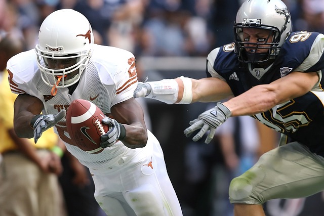 期待热刺搅局！英超前六“内战”统计：曼城排第一，利物浦排倒一.